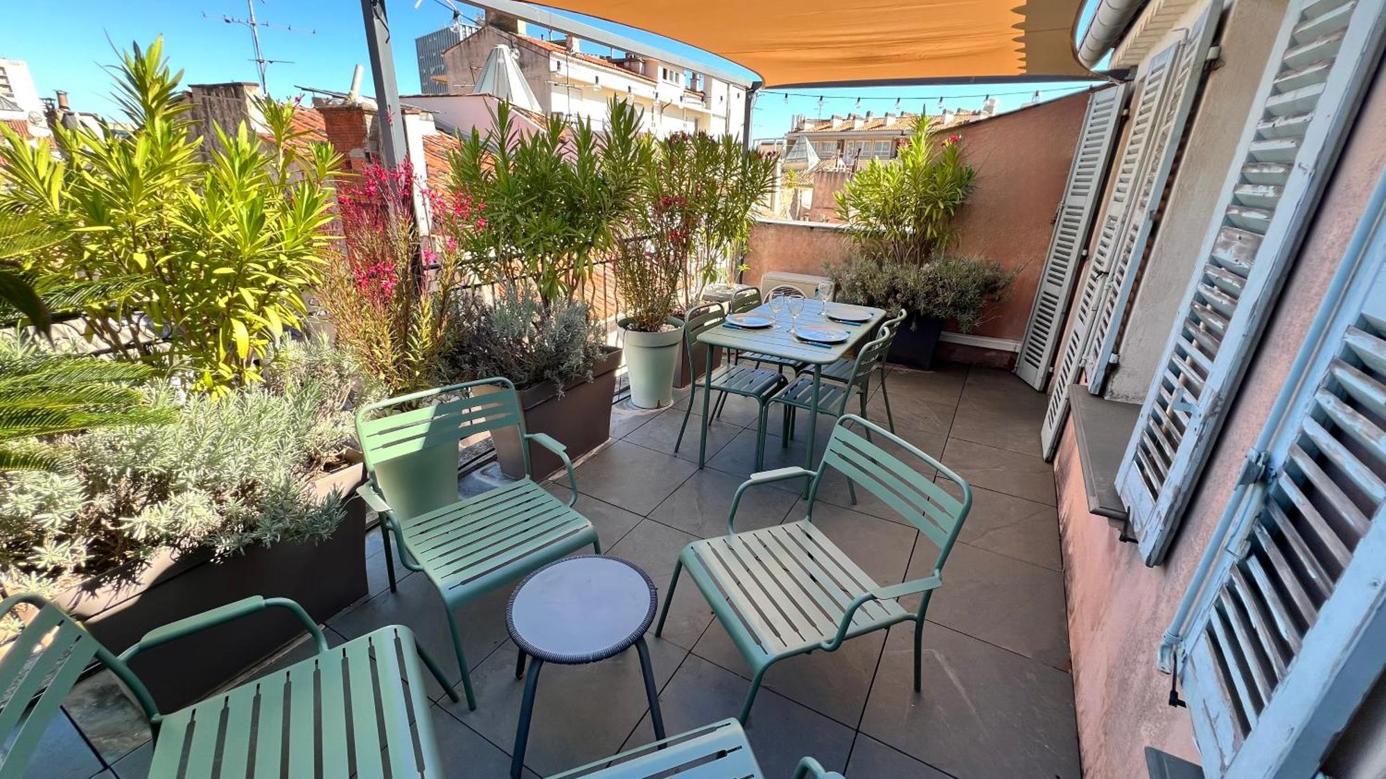 شقة 2 Pieces Avec Grande Terrasse - Centre De تولون المظهر الخارجي الصورة